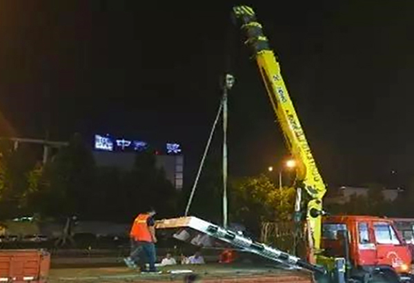 戶外趨勢(shì)：濟(jì)南市區(qū)戶外加速拆遷，綠地高媒成廣告主首選